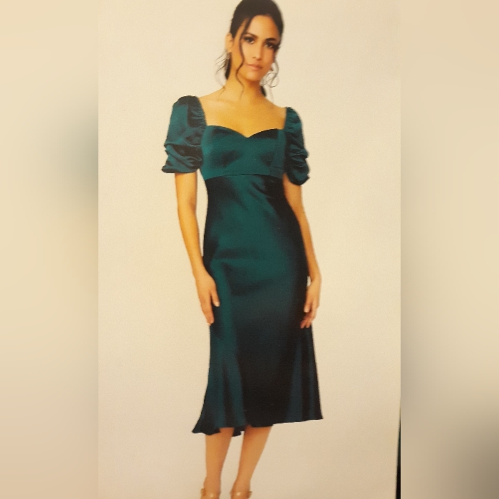 Sz 10 Emerald Green Satin Tea length formal/party dress.